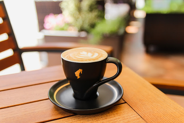 Central Caffe - Gastronomija in gostinstvo
