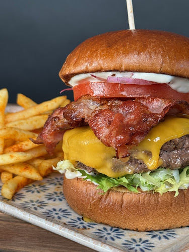 Korobač - Gastronomija in gostinstvo