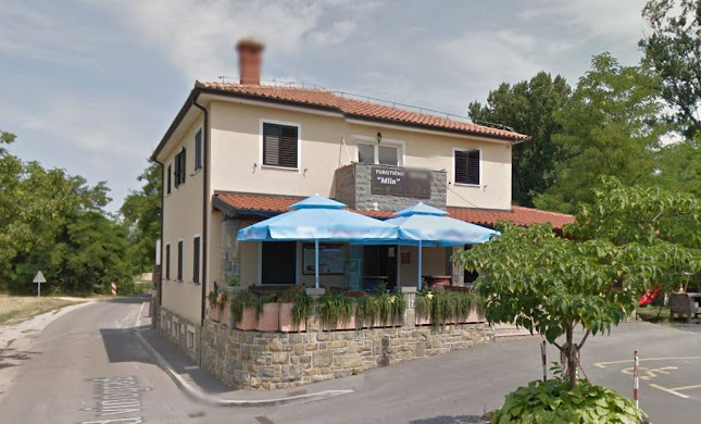 Cesta med vinogradi 44, 6000 Koper