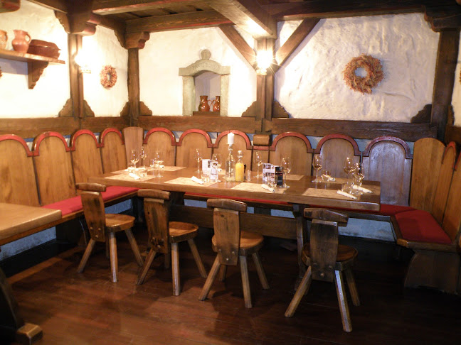 Gostilna in pizzerija pri Trubarjevi mami - Gastronomija in gostinstvo