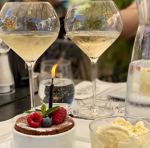 Petkovškovo nabrežje 67, 1000 Ljubljana