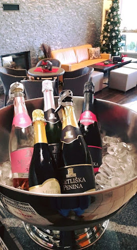 Cesta XV. brigade 51, 8330 Metlika