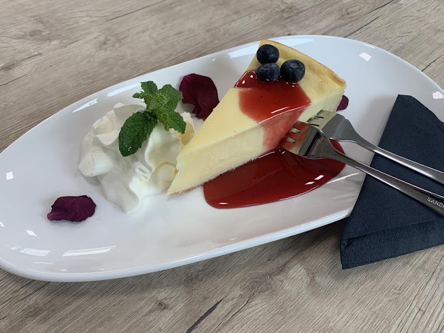 Lipa Plac Restaurant & Apartments, RV park - Gastronomija in gostinstvo