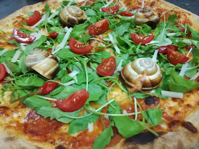 Pizzerija Stara šola - Gastronomija in gostinstvo