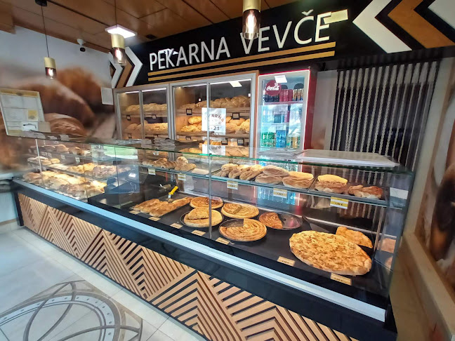 Pekarna & Pizzeria Vevče - Gastronomija in gostinstvo