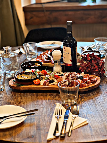 Opinii despre Gostilna Trnovski pristan în Ljubljana - Gastronomija in gostinstvo