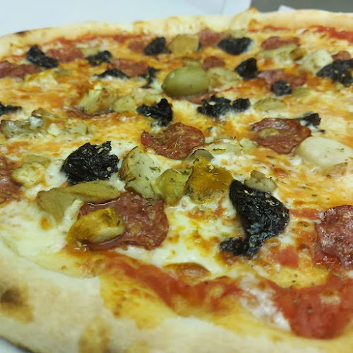 Opinii despre Pizza S Hriba în Vrhnika - Gastronomija in gostinstvo