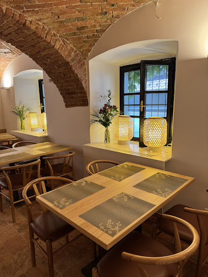 Niam Niam Garden Chinese Restaurant