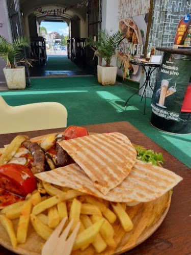 Snack grill - Gastronomija in gostinstvo