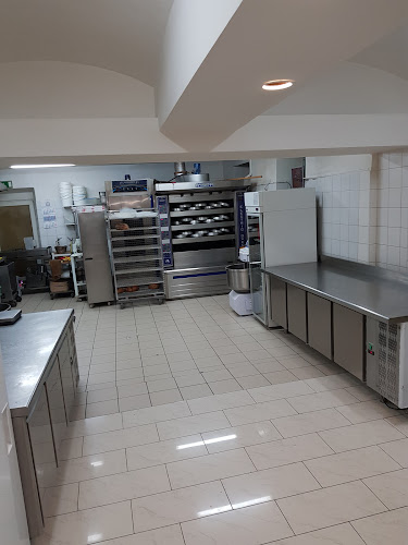 Eurokruhek pekarstvo d.o.o. - Gastronomija in gostinstvo