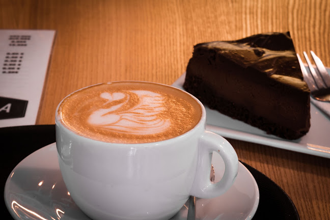 Kavarna in Cukrarija