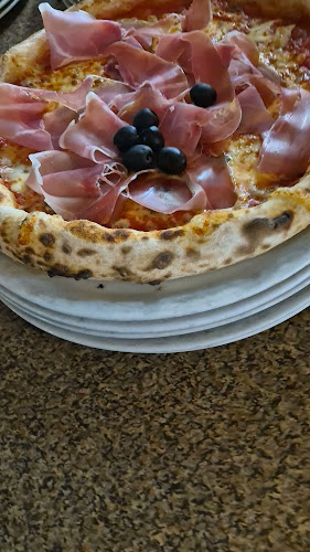 Opinii despre Picerija Botana în Cerklje na Gorenjskem - Gastronomija in gostinstvo