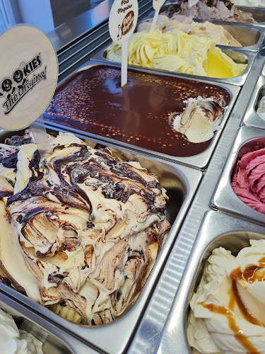 Joni, slaščičarna in okrepčevalnica