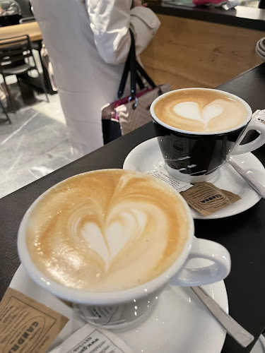 Opinii despre AULA CAFE în Ljubljana - Gastronomija in gostinstvo