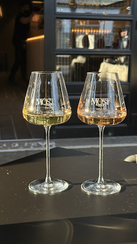 Vinski bar Most - Ljubljana