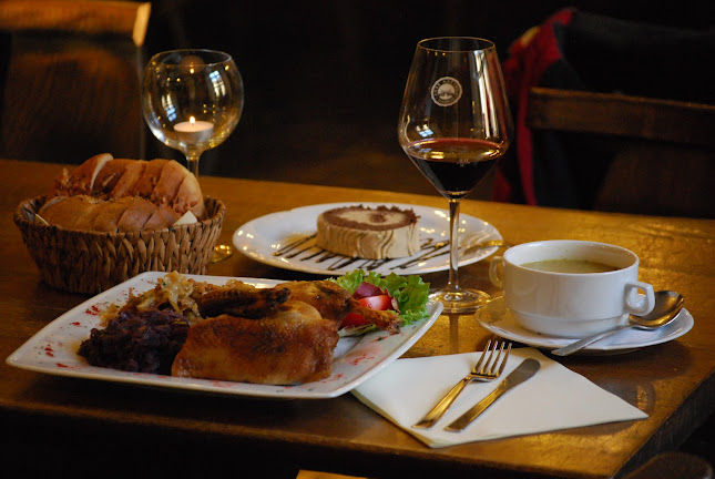 Gostilna Sokol - Gastronomija in gostinstvo