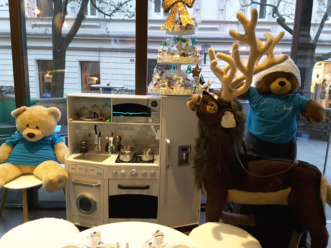 Papagayo Cocktail Bar & C H O C O - Maribor