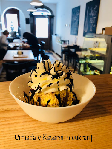 Opinii despre Kavarna in Cukrarija în Kranj - Gastronomija in gostinstvo