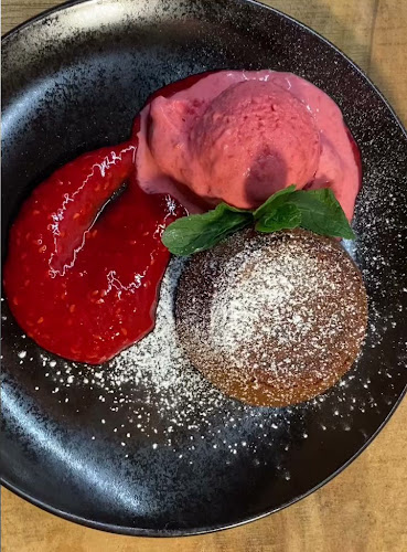 Opinii despre Etna picerija-italijanska kuhinja în Ljubljana - Gastronomija in gostinstvo