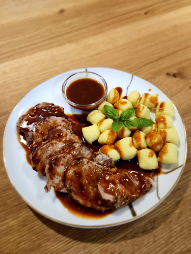 Pizzerija in restavracija Raj - Gastronomija in gostinstvo