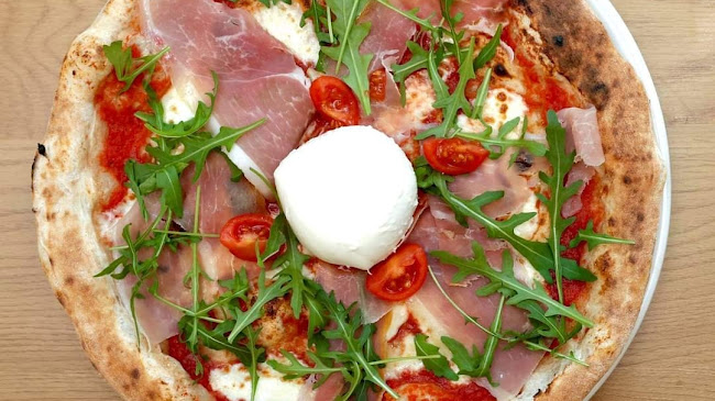 KOPAKABANA Pizza Napoletana