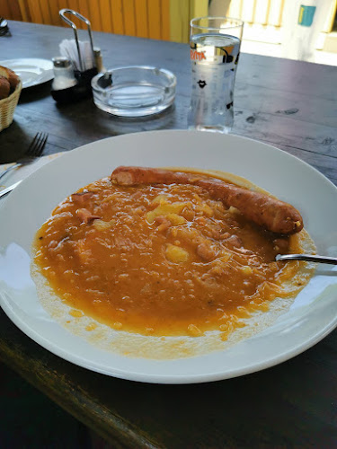 GOSTILNA LOVSKI DOM STOL - Gastronomija in gostinstvo