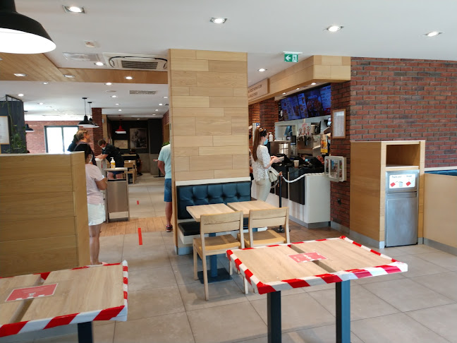 KFC - Gastronomija in gostinstvo