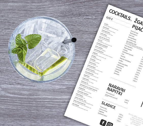 MOON Lounge and Coffe Bar