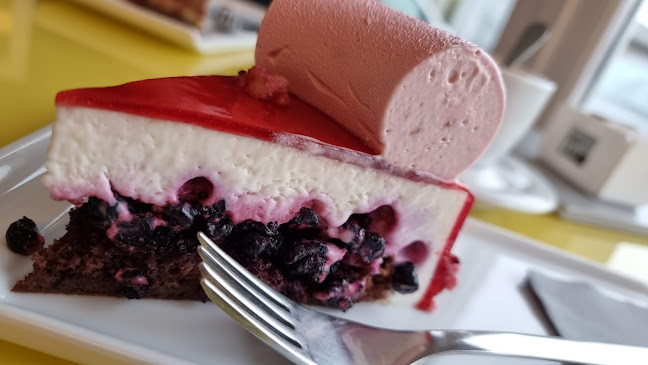 KONNA ice cream & cakes Kreativna slasčičarna d.o.o. - Gastronomija in gostinstvo