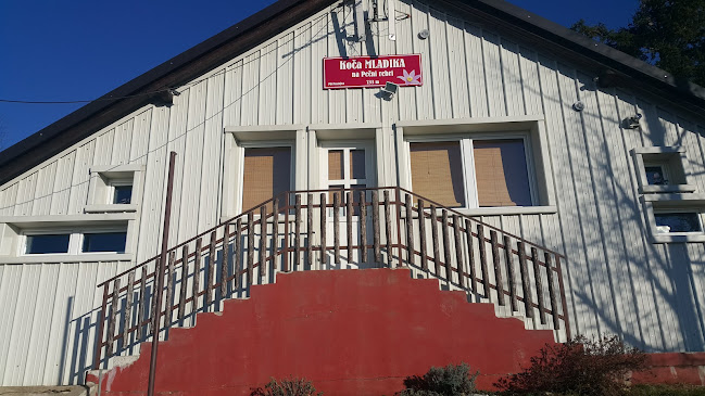 Koča Mladika na Pečni rebri (733 m)