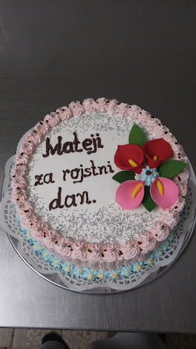 Opinii despre Slaščičarna in okrepčevalnica "Jagoda" Šenazi Ibrahimi s.p. în Dobrna - Gastronomija in gostinstvo