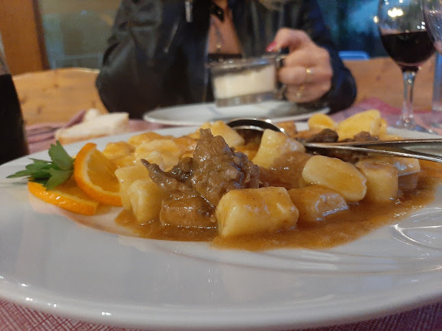 Cesta med vinogradi 44, 6000 Koper