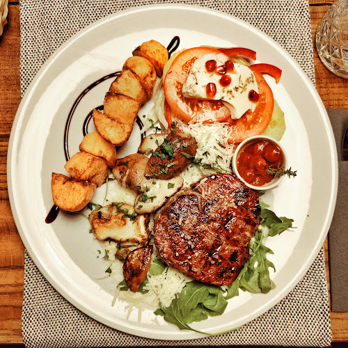 Madonca Gostišče - Rooms & Restaurant