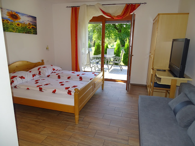 Mesec And Co trgovina, turizem, gostinstvo d.o.o. Zaplana 24, Vrhnika