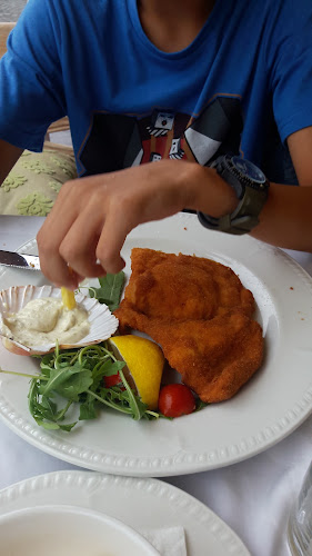 Cankarjevo nabrežje 7, 1000 Ljubljana