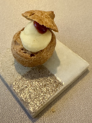 Restavracija Mangrt - Gastronomija in gostinstvo