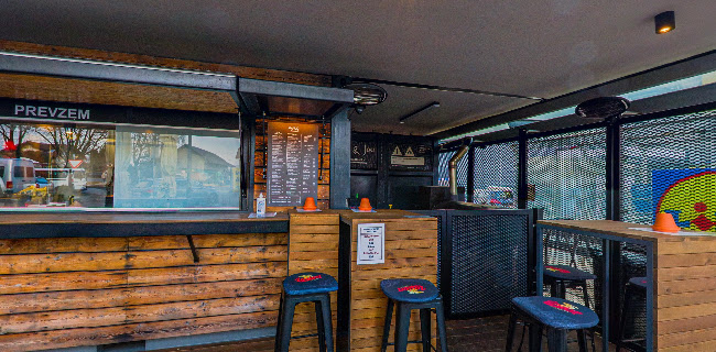 Opinii despre Flying Smoker în Ljubljana - Šentvid - Gastronomija in gostinstvo