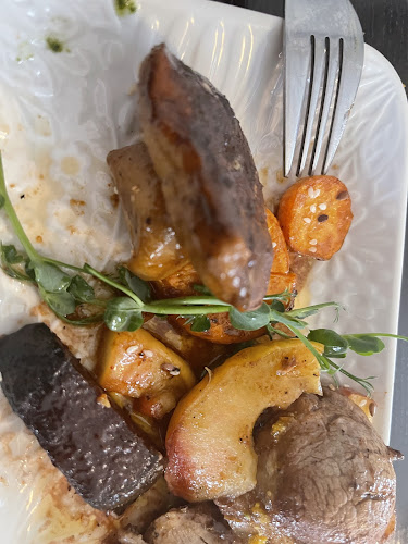 Gostilna Lovski dom, To ni gibanica d.o.o. - Gastronomija in gostinstvo