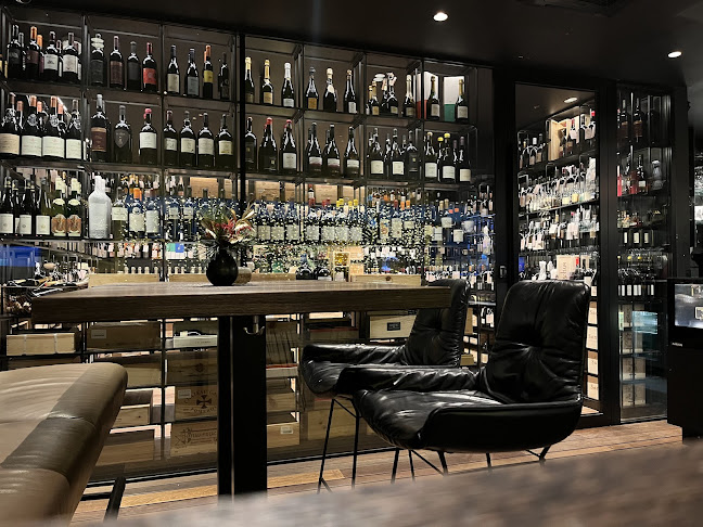 Gosposka ulica 8, 2000 Maribor