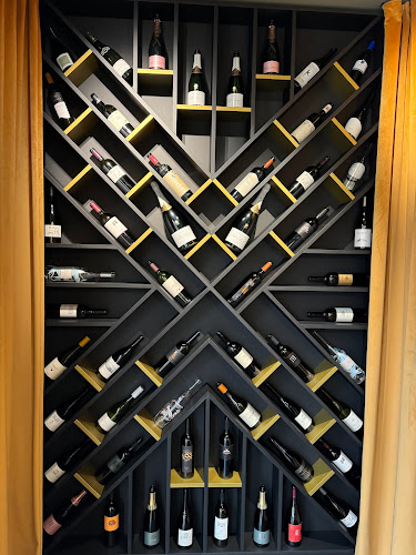 Magnet Restavracija in Bistro - Gastronomija in gostinstvo