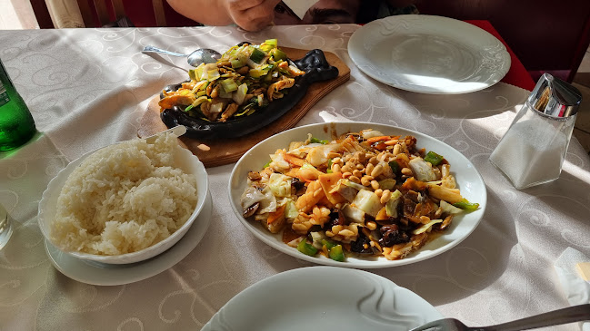 Zlata Srna - Gastronomija in gostinstvo