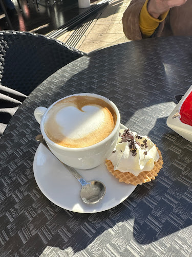 Opinii despre Kavarna Valter în Sežana - Gastronomija in gostinstvo