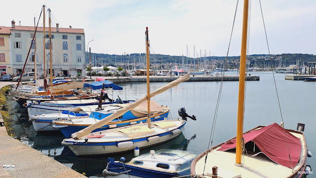 Comentarii opinii despre Izola Lokal