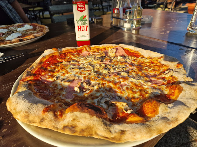 Opinii despre Pod Jenkovo lipo în Cerklje na Gorenjskem - Gastronomija in gostinstvo