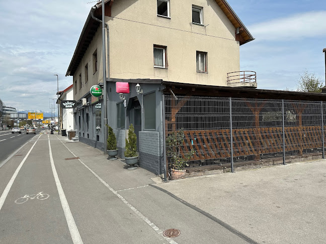 Opinii despre Rašica bar în Ljubljana - Gastronomija in gostinstvo