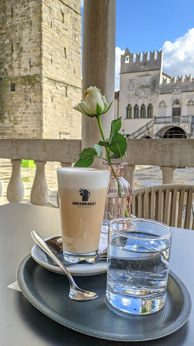 Opinii despre Loggia Caffè Kavarna în Koper - Gastronomija in gostinstvo