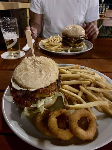 Picerija Tenis - Gastronomija in gostinstvo