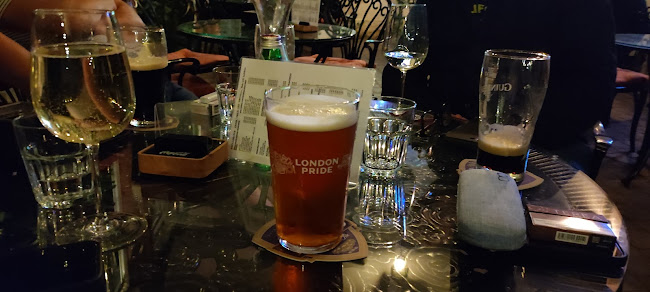 Comentarii opinii despre England Pub (Bar)