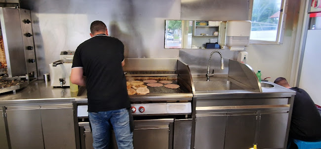 220, Dunajska c. 218, 1000 Ljubljana