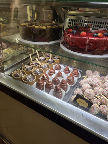 Kavarna in slaščičarna Vidic - Gastronomija in gostinstvo